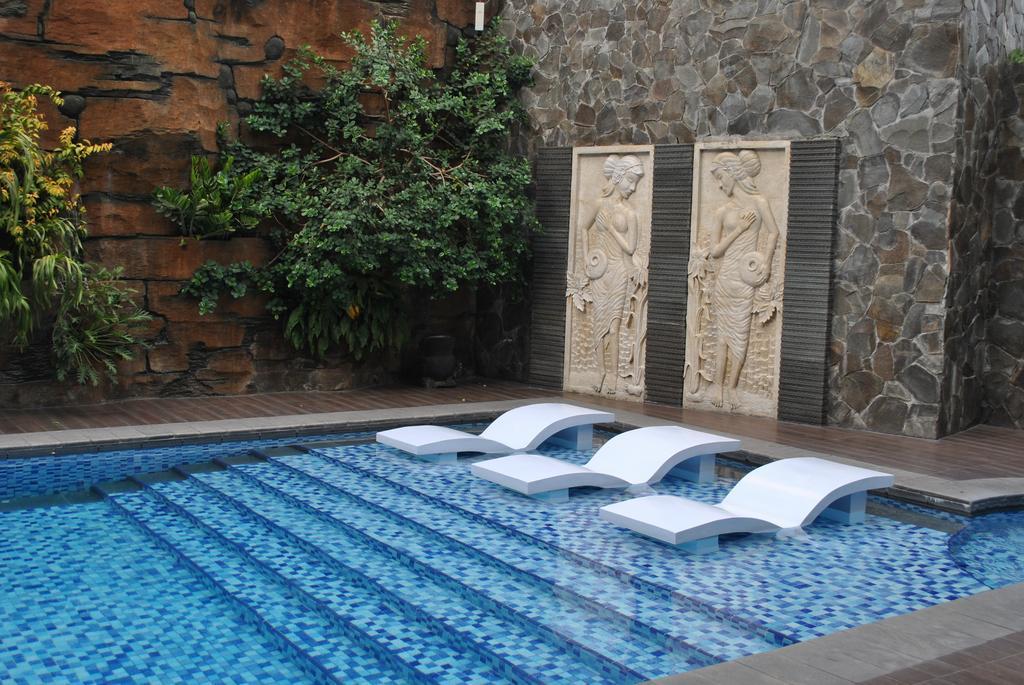 Hotel Arjuna Yogyakarta Exterior photo