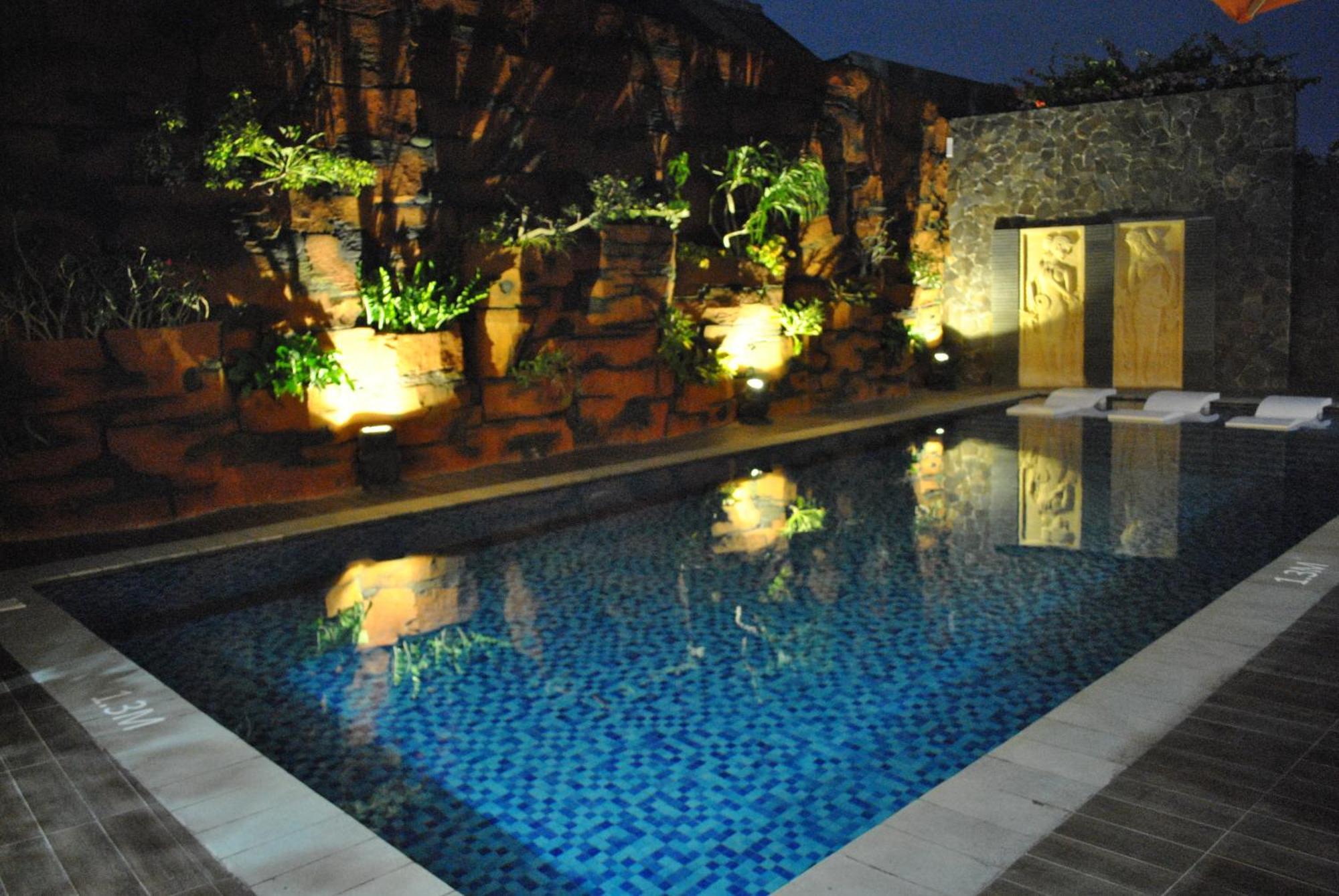 Hotel Arjuna Yogyakarta Exterior photo